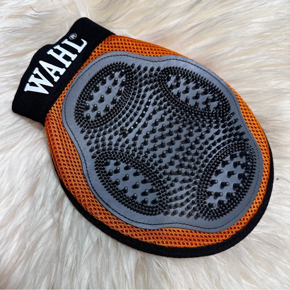☄️2/$15☄️Dog or cat grooming mitt
